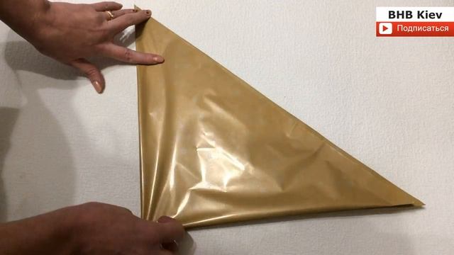 Как красиво упаковать бутылку в подарок . Простой способ. Упаковка бутылки