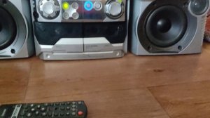 Музыкальный центр Philips FW-C700