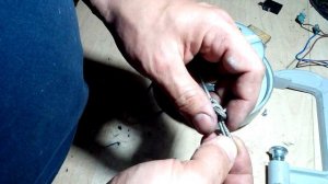 2 способа разборки двигателя пылесоса