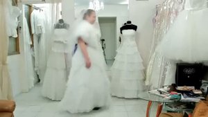 Розыгрыш мужчина в свадебном платье