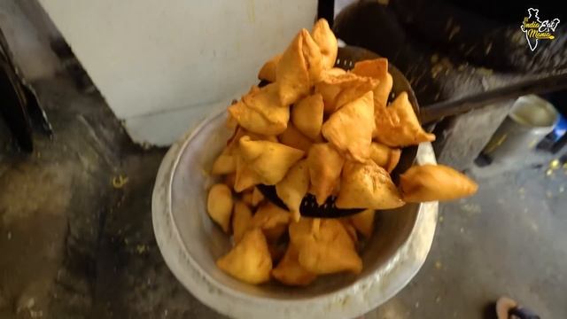 Ranchi Most Popular Mahabir Hotel Samosa Chana Chaat Making Rs. 20/- Only l Jharkhand Street Food смотреть онлайн