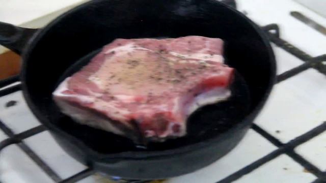Корейка на кости. Стейк. Жаренное мясо. мясо в духовке.Кулинарный батл. смотреть онлайн