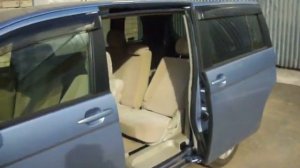 Автозапуск и автооткрывание Toyota Isis.