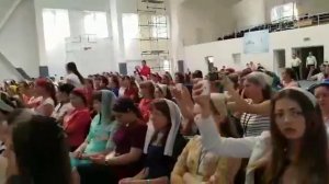 Юные братья из Молдавии поют песню Журавли