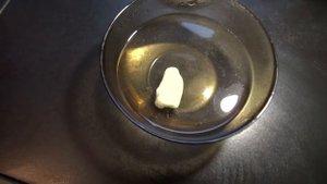 Изготовление мормышек из полиморфуса. Суперклей B-7000. Очень пригодится рыболовам и не только.