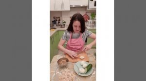 Простейший салат с кальмарами