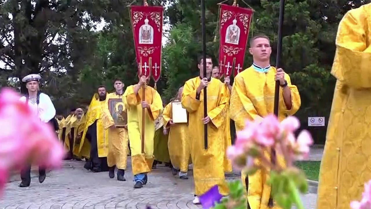 В День крещения Руси по всей стране прошли торжественные богослужения