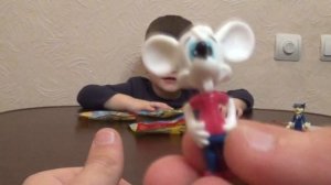 Открываем много пакетиков с сюрпризом Ну погоди, Леопольд, Вини Пух. Open  bags with a surprise