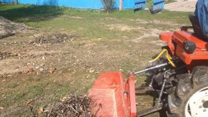 Японский yanmar минитрактор с лопатой кузовком.
