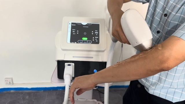 Обзор лазерного аппарата для удаления волос Soprano Titanium смотреть онлайн