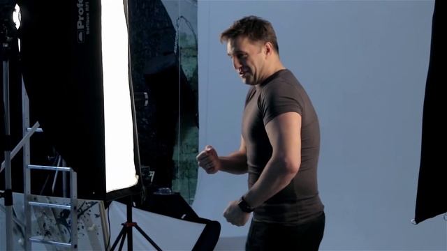 Бэкстейдж съемок Владимира Вдовиченкова для апрельской обложки Men's Health смотреть онлайн