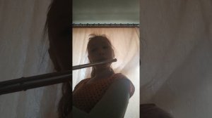 Игра на флейте "Менуэт " Бетховен.
