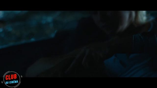 El hombre groseramente agradeció a la chica por darle un aventón ... смотреть онлайн