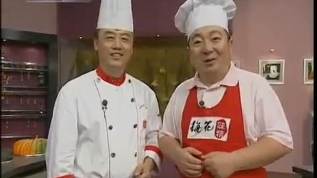 CCTV русский Китайская кухня 24 1 Куриная соломка под соусом 2 Суп из батата с орехами смотреть онлайн