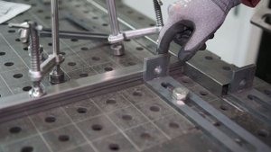 Сколько требуется оснастки к СВАРОЧНОМУ СТОЛУ