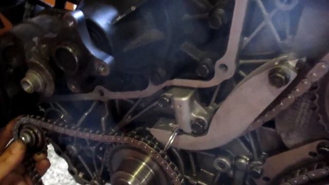 How to: Timing Chain Kia Sorento 2,5 Crdi D4CB + more (Part 1) смотреть онлайн