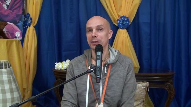 ЕМ Мадан Мохан прабху. 5 анг. Служение божествам, 18.07.2015, Екатеринбург смотреть онлайн