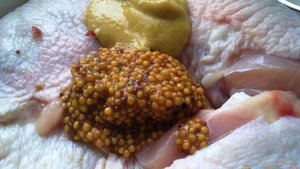 Куриные бедрышки в соусе