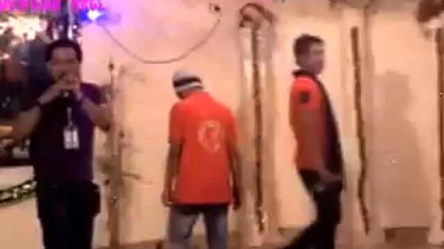 37 KOPDAR SAMPANG BERGETAR ALEXR LUDIA смотреть онлайн