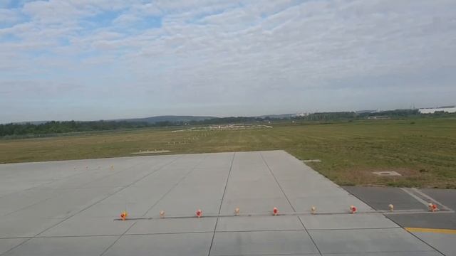 Екатеринбург, Кольцово, взлёт✈ АК Red Wings смотреть онлайн