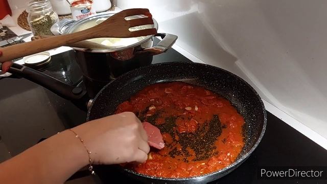 ГОВЯДИНА В ТОМАТНОМ СОУСЕ - готовим по книге Гуалтьеро Маркези "Итальянская кухня " смотреть онлайн