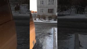 Обдолбанный мужик в Павлодаре