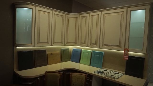 Яркие акценты в интерьере кухни смотреть онлайн