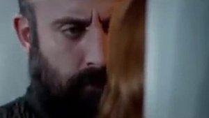 Сулейман душит и целует Хюррем