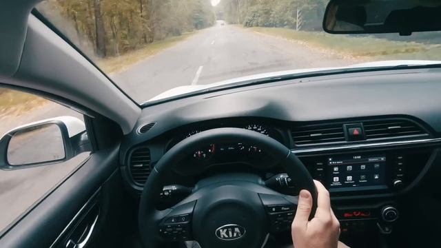 МАКСИМАЛЬНАЯ КОМПЛЕКТАЦИЯ KIA RIO X-LINE 2018 | Сравнение КИА РИО с RENAULT SANDERO STEPWAY смотреть онлайн