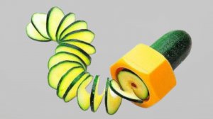 Как сделать спиральную нарезку для огурцов || машина для резки огурцов