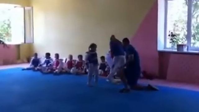 Даша Власова, 6 лет, сдача на желтый пояс, теквондо. смотреть онлайн