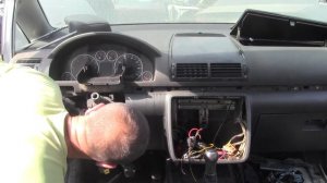 Volkswagen Sharan 2002 Приборка . Как снять панель приборов ?