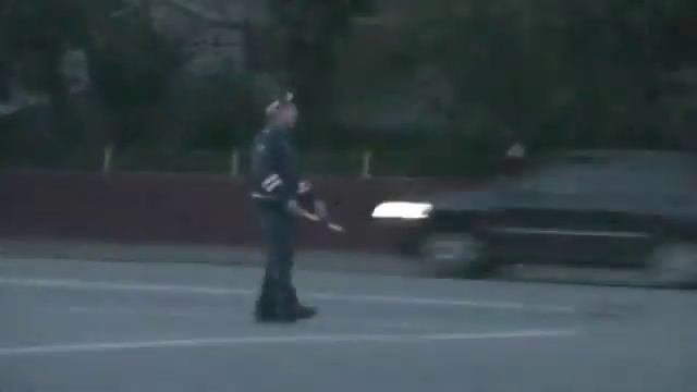 Танцующий регулировщик Россия смотреть онлайн