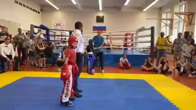 Соревнования по кикбоксингу девочки 8 лет
