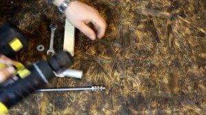Инструмент для пайки скруток в распределительной коробке.