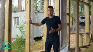 Обзор строительства: дом с террасой на неровном участке | Сложный фундамент