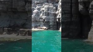 Грот на мысе Тобизина, Владивосток.