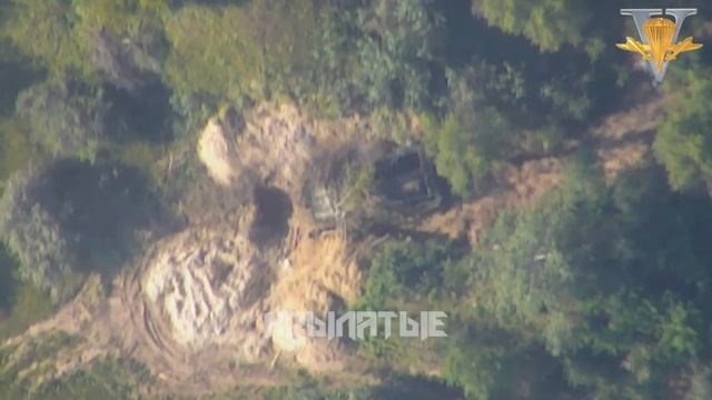 Кадры поражения САУ и БМП ВСУ ударами барражирующих боеприпасов "Ланцет"