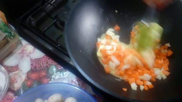 Безумно Вкусный Царский Суп с Филе Курицы , Грибами и Сыром !