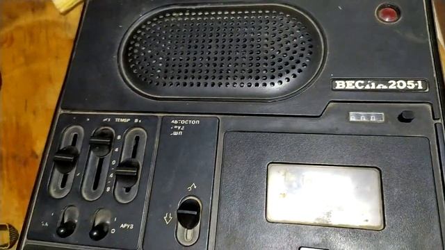Магнитофон Весна 205-1 и приемник ABAVA РП-8330 (обзор в гараже) смотреть онлайн