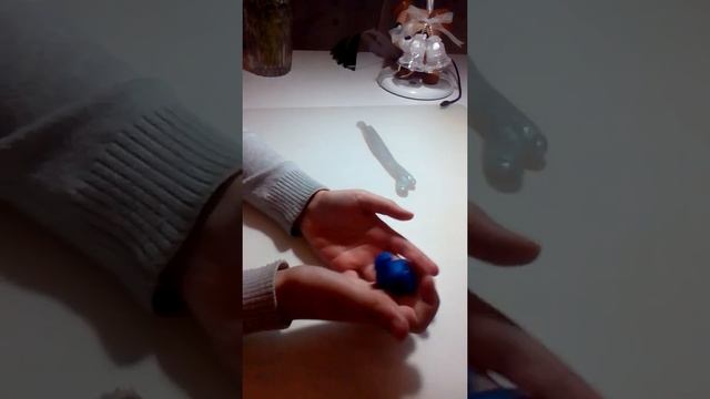 Что делать с жвачкой для рук смотреть онлайн