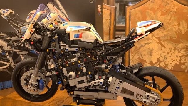 BMW M 1000RR Lego Build 2022