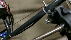 Электропривод желоба выброса снега на снегоуборщике