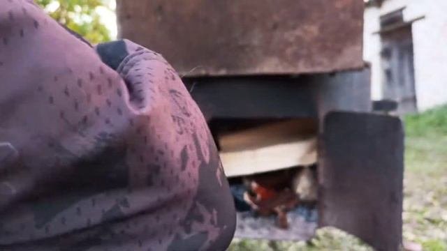 КОПЧЁНЫЕ КАРАСИ. Копчу КАРАСЕЙ в КОПТИЛКЕ на ГРУШЕВОЙ ЩЕПЕ.