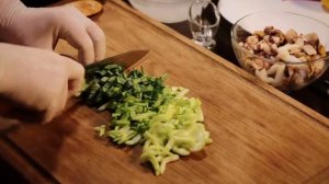 Морской коктейль с овощами