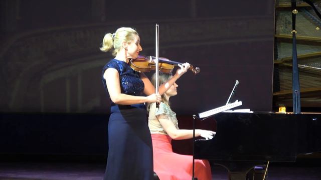 Czardas, by Vittorio Monti, played by Olivera Rialas & Tatiana Stupak смотреть онлайн