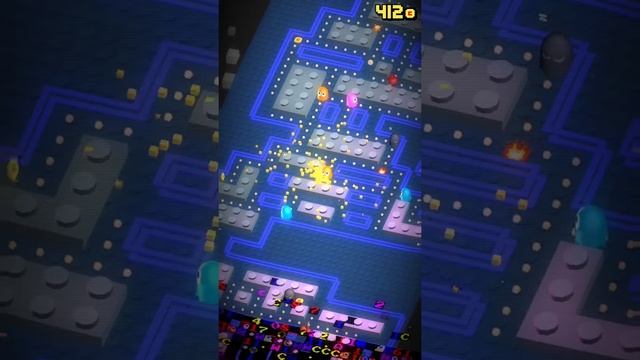 The Super Retro Gamer Plays - Pac-Man 256