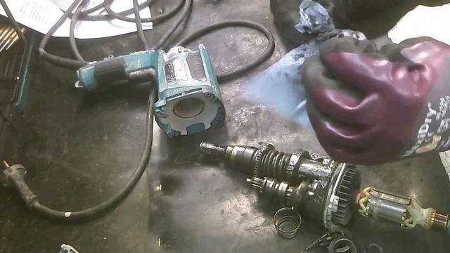 Makita hammer drill HR2610 HR2611 HR2610FT disassembly, gears change смотреть онлайн