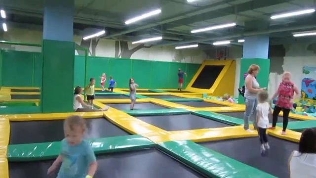 Куда сходить с детьми. Ижевск. ТЦ Италмас игровая смотреть онлайн