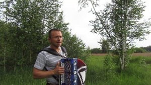 "На тот большак, на перекресток"